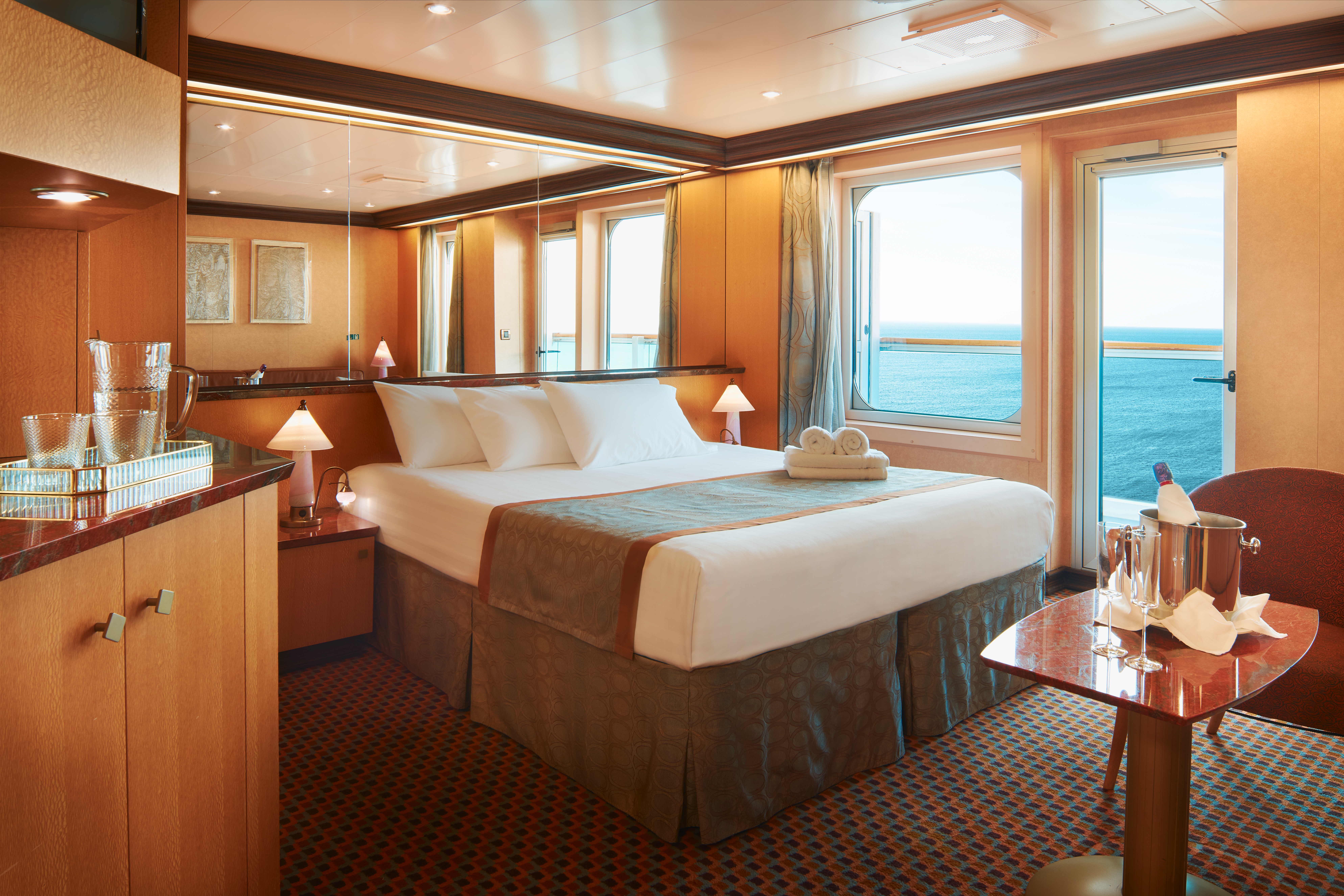 MyCruise Costa-Cruises Favolosa Kahytter Suite SX2